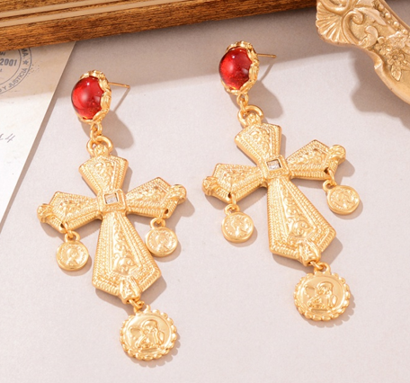 Vatican Gold earring by CRUX