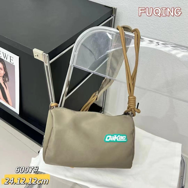 Oak Roped Bag by 227102