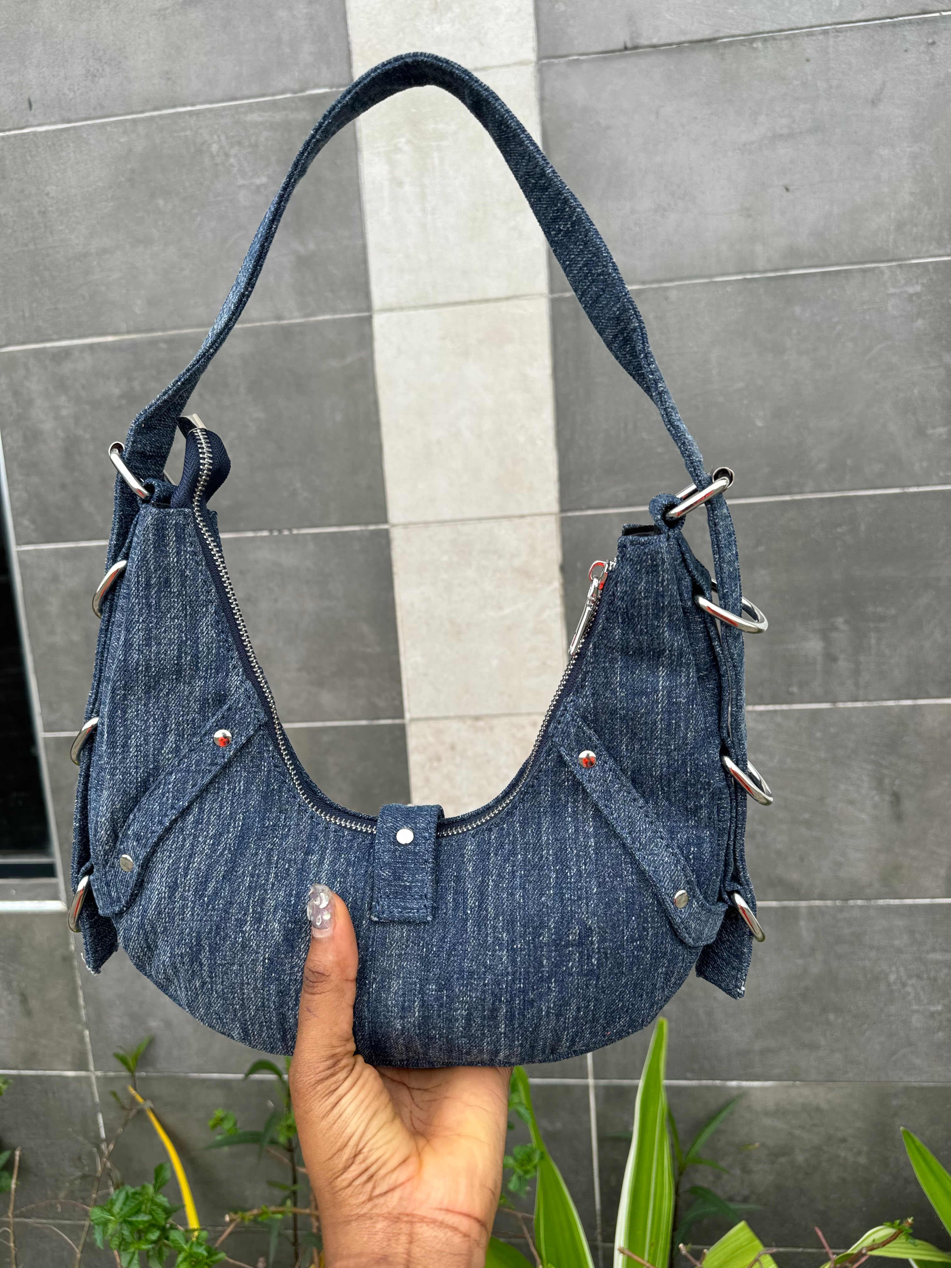 Buckle denim bag by 227102