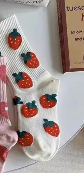 Berry Fem Sock