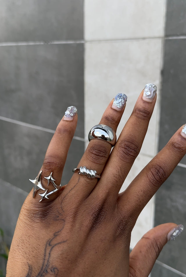 CHIC SILVER RINGS