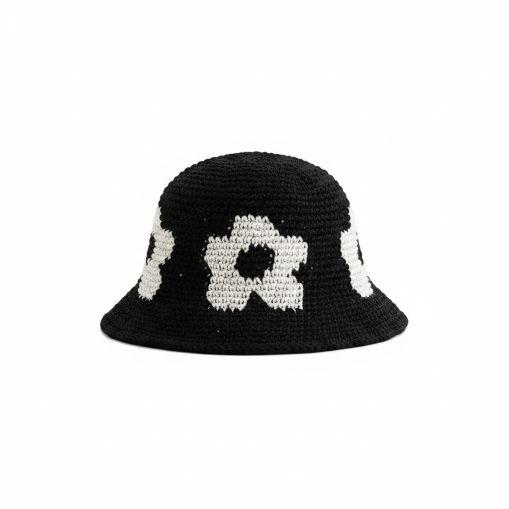 Sandy Crochet Hat in black | CRUX