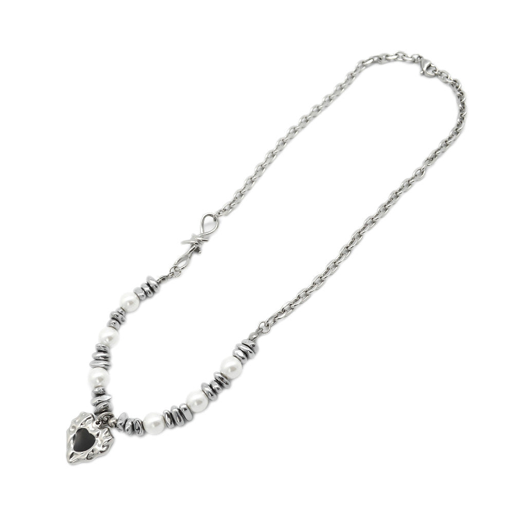 Saka Heart Neckpiece 2.0 by CRUX