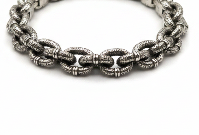 Rode Vintage Bracelet by CRUX