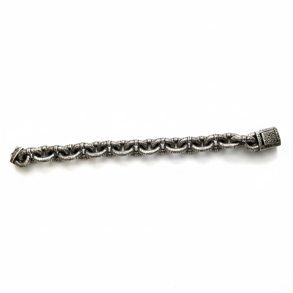 Rode Vintage Bracelet by CRUX