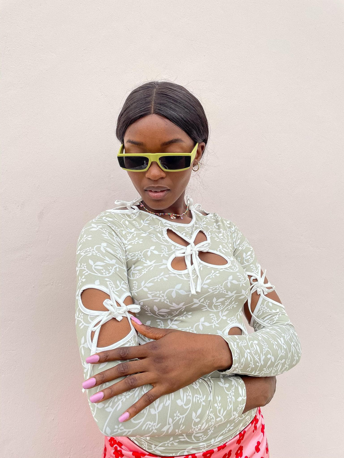 BUTTERFLY HOLLOW TOP by 227102